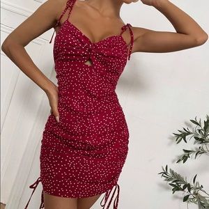 ✨3/$25✨tie shoulder twist front red polka dot print dress